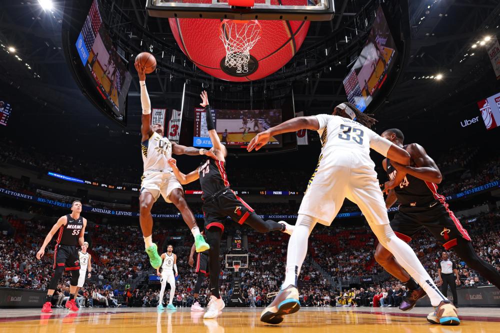 伦纳德和保 伦纳德和保